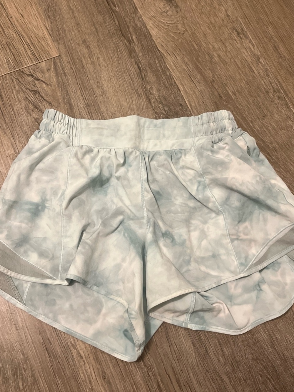 Lululemon tie dye shorts size 6